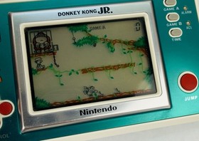 Nintendo Game and Watch DONKEY KONG Jr.  Nice and in Working - Clean Beautiful