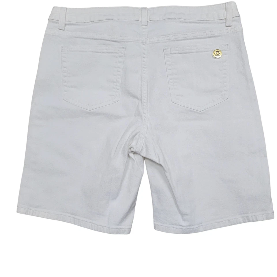 Bermuda jeans branca Michael Kors tamanho 12 cintura 36 costura interna 9 feminina  - Imagem 2 de 4