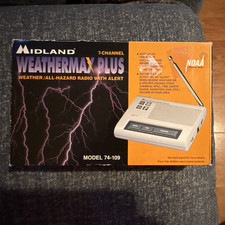 Midland WEATHERMAN Plus 74-109 NOAA 7-Channel Weather Alert Radio White