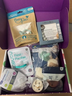 Babylist Pacifier Gift Box Itzy Ritzy, nanobébé, BIBS, Dr Brown s, Chicco AEIOU