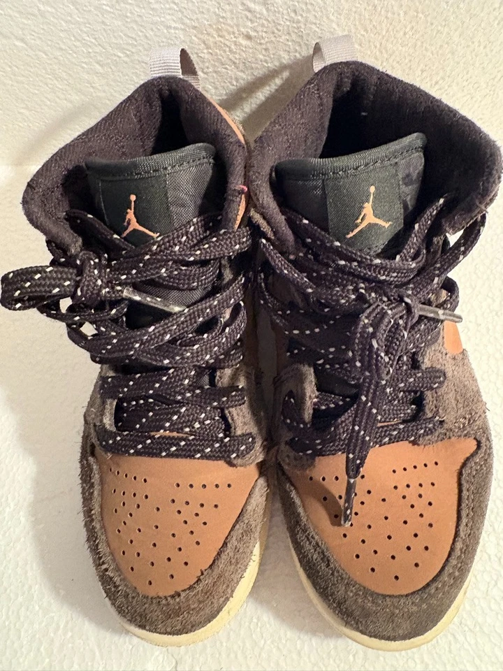  sneakers  NIKE Jordan 1 mid se (TD) DC 7249-200 SIZE 12 - Image 3 of 4