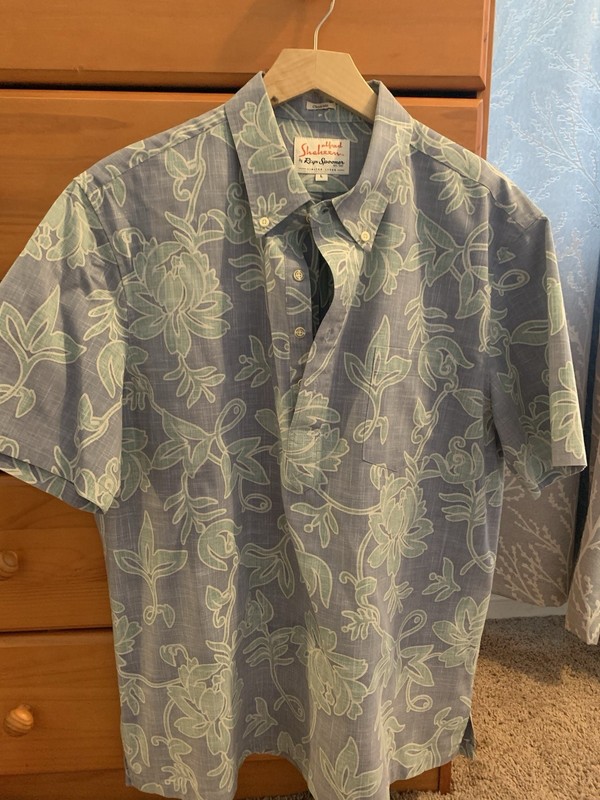 Reyn Spooner Men's Hawaiian Shirt Floral Reverse Print, Short Sleeve, Size L