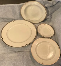 Mikasa 1999 INVITATION PLATINUM 4 pcs-Dinner& Salad Plates-Saucer &Soup Bowl-NEW