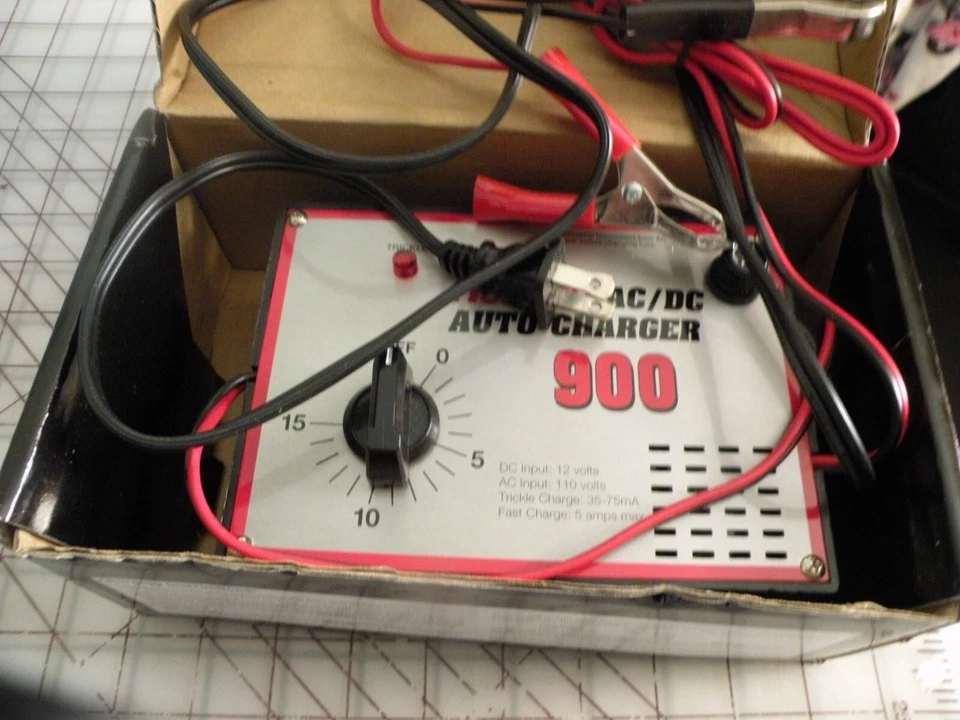 BOXED Hobbico HCAP0125 AC/DC NiCd Charger 900 Fast/Trickle R/C Car Truck Boat - Image 2 of 4