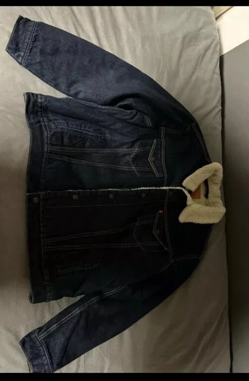 Foto 1 di 3
