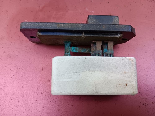 92-95 TOYOTA PICKUP FRONT DASH HVAC HEATER AC BLOWER MOTOR FAN SPEED RESISTOR - Picture 2 of 4