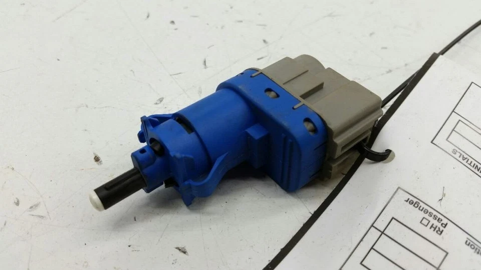 Interruptor de pedal de freno Ford Fusion OEM 2008 2009 2010 2011 2012 Foto 2 de 2
