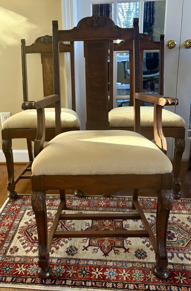 Juego de 6 sillas de comedor antiguas de renacimiento jacobeo de nogal macizo - años 20 Foto 2 de 4