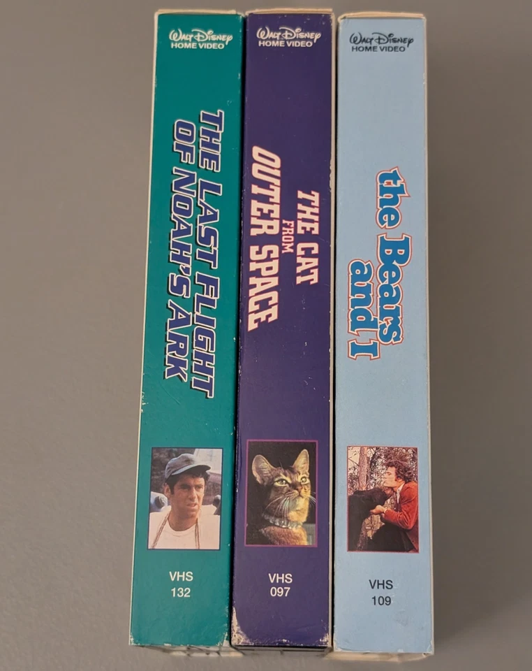 Disney Family VHS Lot - Bears & I / Cat Outer Space / Last Flight Noah's Ark - Image 4 of 4