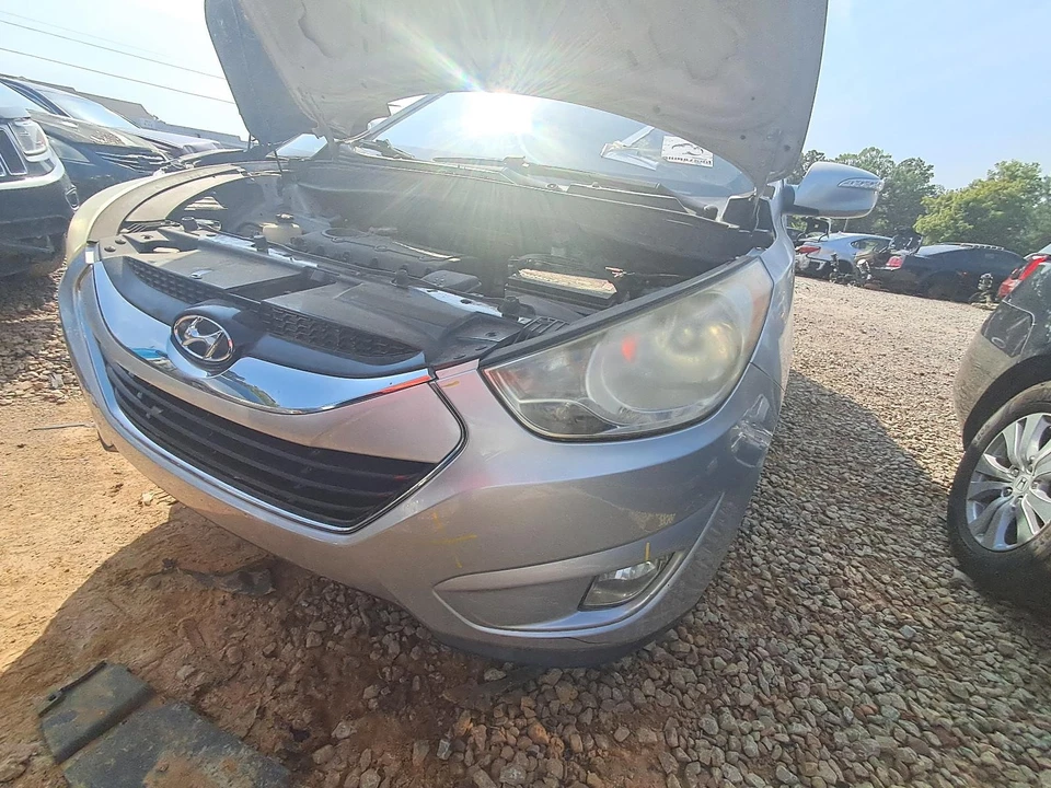 Used Seat Rear fits: 2010 Hyundai Tucson  Grade A - Image 3 of 4