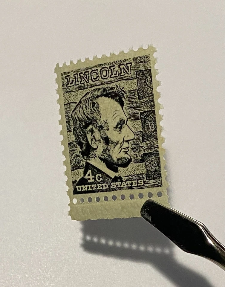 Raro - Sello negro de 4 centavos Abraham Lincoln 16º presidente de Estados Unidos como nuevo nunca bisagra. Foto 4 de 4