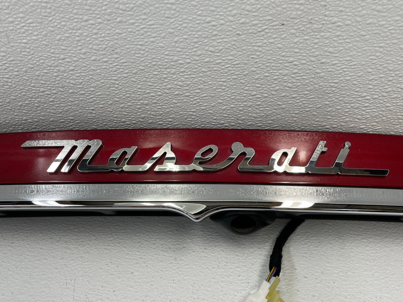 2014-2017 Maserati Ghibli S Rear Trunk Lid Trim Molding W/Chrome 1504 OEM