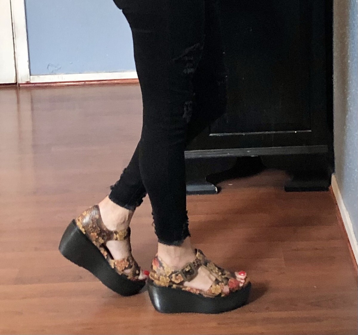 Dr. Martens Adaya tattoo floral platform sandal | eBay Dr. Martens Adaya tattoo floral platform sandal | eBay