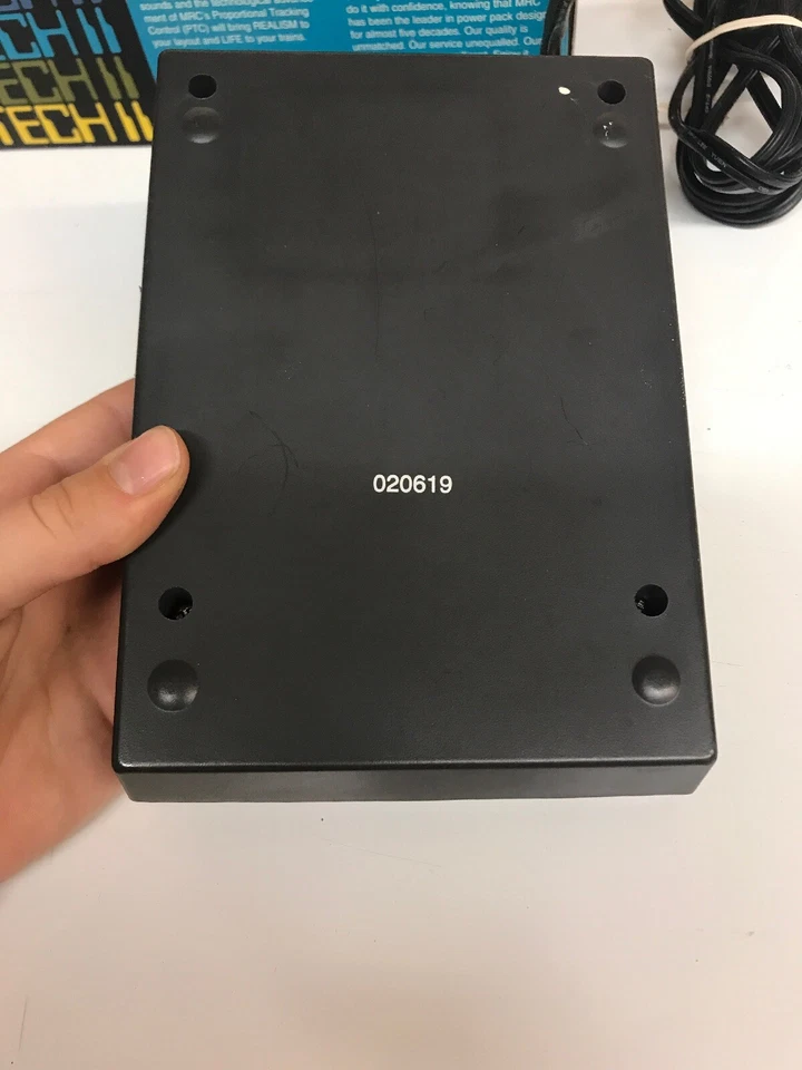 Train Hobby Transformer Spectrum Magnum Item 44-6681 and Tech 2 Box Not working - Image 4 of 4