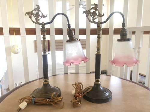 A Pair of Vintage Adjustable Gooseneck Victorian Pink Tulip Frosted Table Lamps