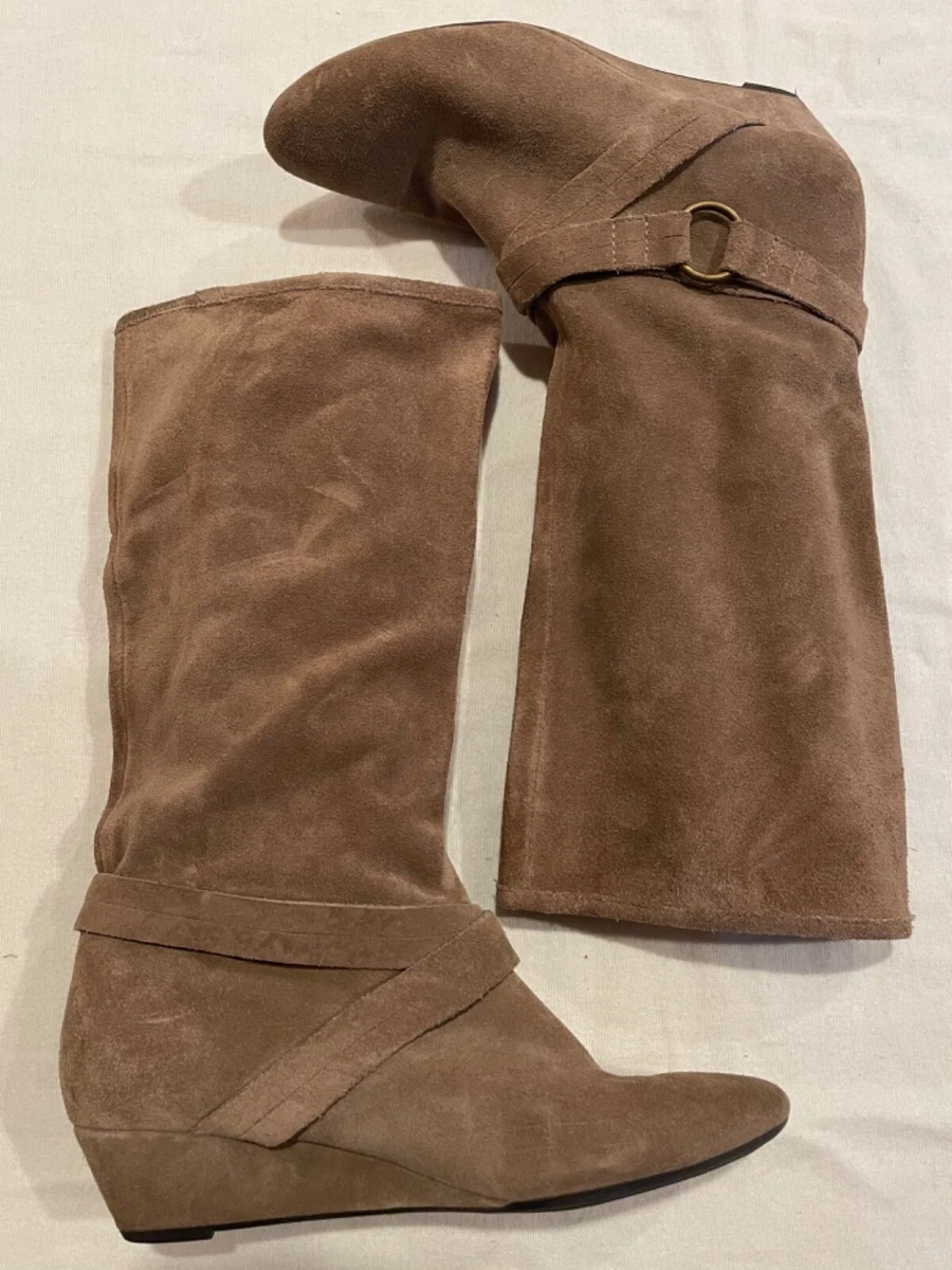 DKNY Donna Karan New York City brown genuine suede wedge boots Sz