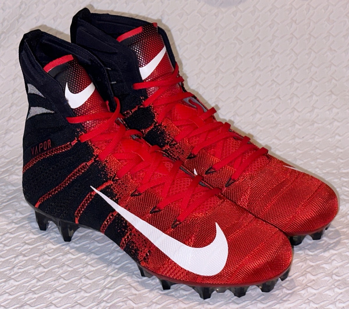 NIKE Vapor Untouchable 3 Elite Black Red Flyknit Football Cleats