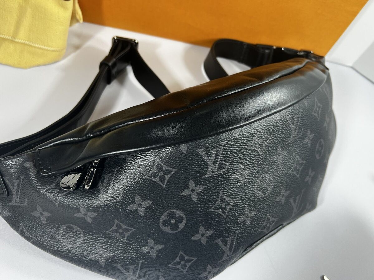 Louis Vuitton Discovery Bumbag Monogram Eclipse Black in Coated