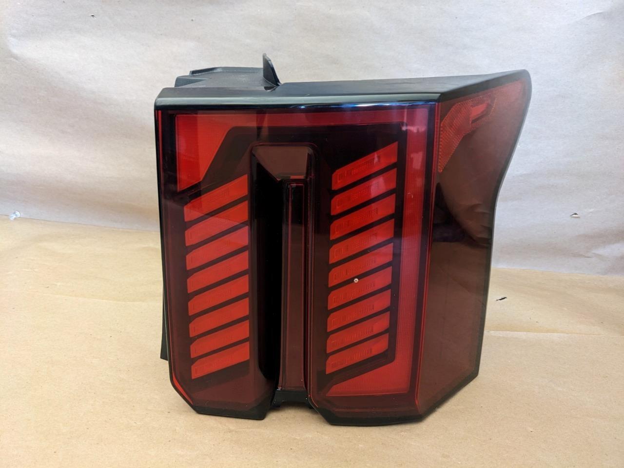 OEM 2024-2025 Kia Sorento LED Right Passenger Side Tail Light Lamp 92402R5600 Replacement