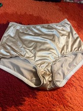 VTG Vanity Fair Panties Second Skin Glossy Satin Beige Nude 8 XL Mexico