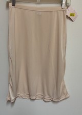 Cabenet Beige Half Slip w/ Slit Women  s Small 24  NWT