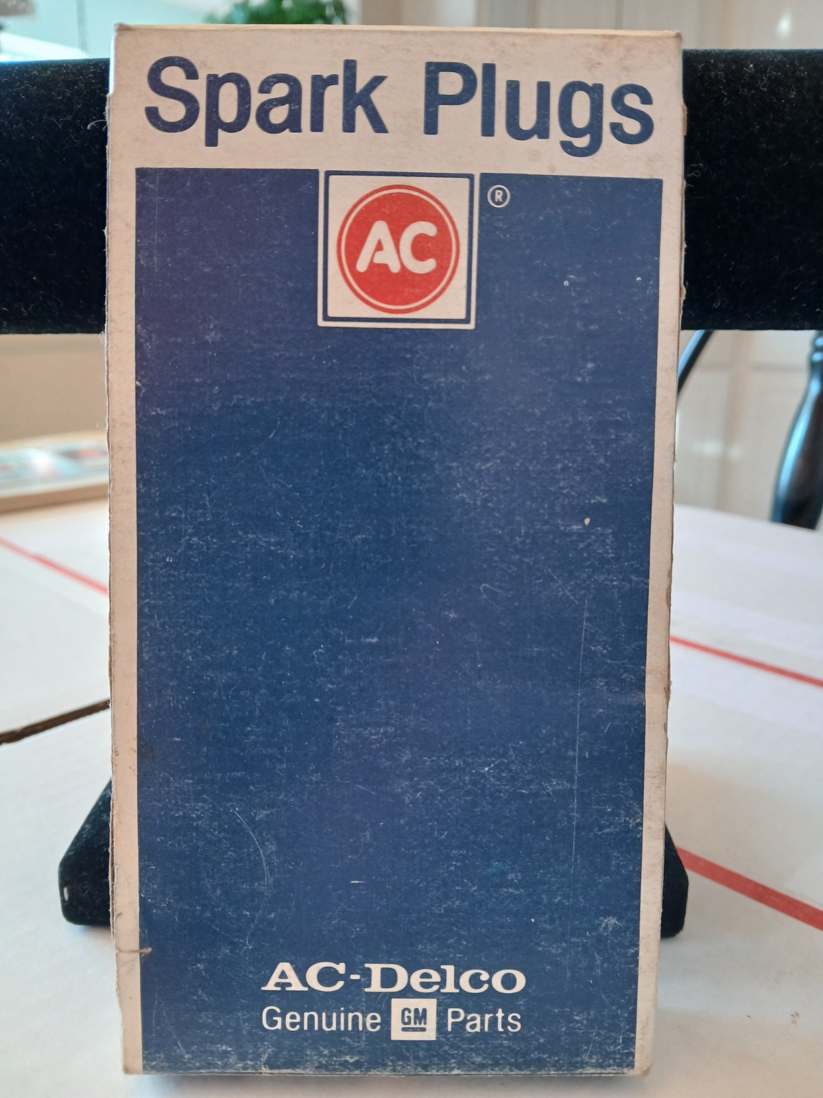 NOS AC-Delco Spark Plugs R44T Set Of 8 Genuine GM Parts Old style box