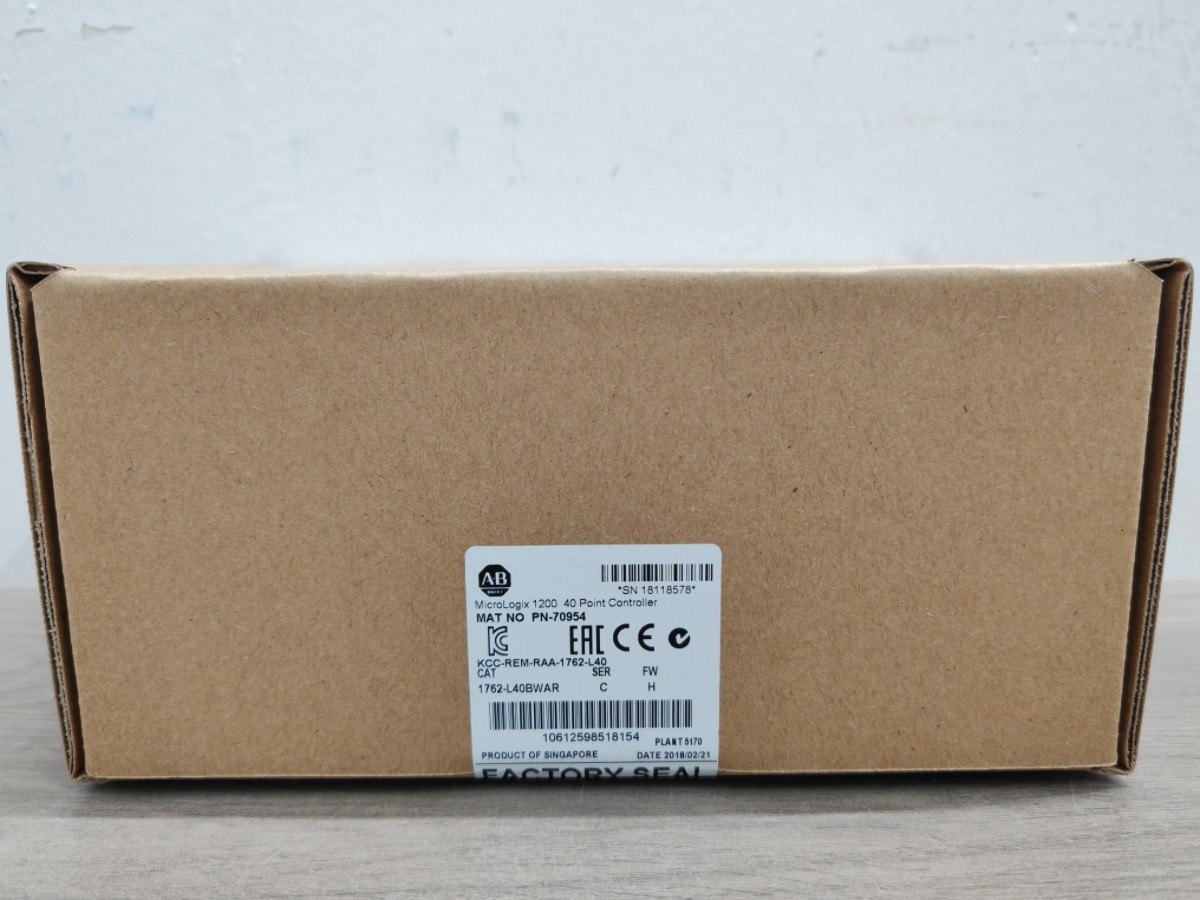 New Factory Sealed AB 1762-L40BWAR SER C MicroLogix 1200 40 Point Controller