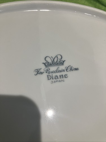Dos platos ovalados JAPAN DIANE porcelana blanca floral plateada - Imagen 4 de 6
