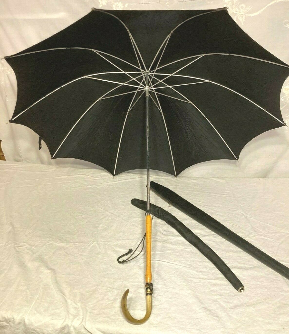 Vintage Umbrella with Bakelite Handle (Made in Japan) Gem