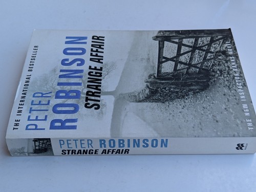 Strange Affair by Peter Robinson GC PreOwned Drama Thriller - Foto 3 di 11