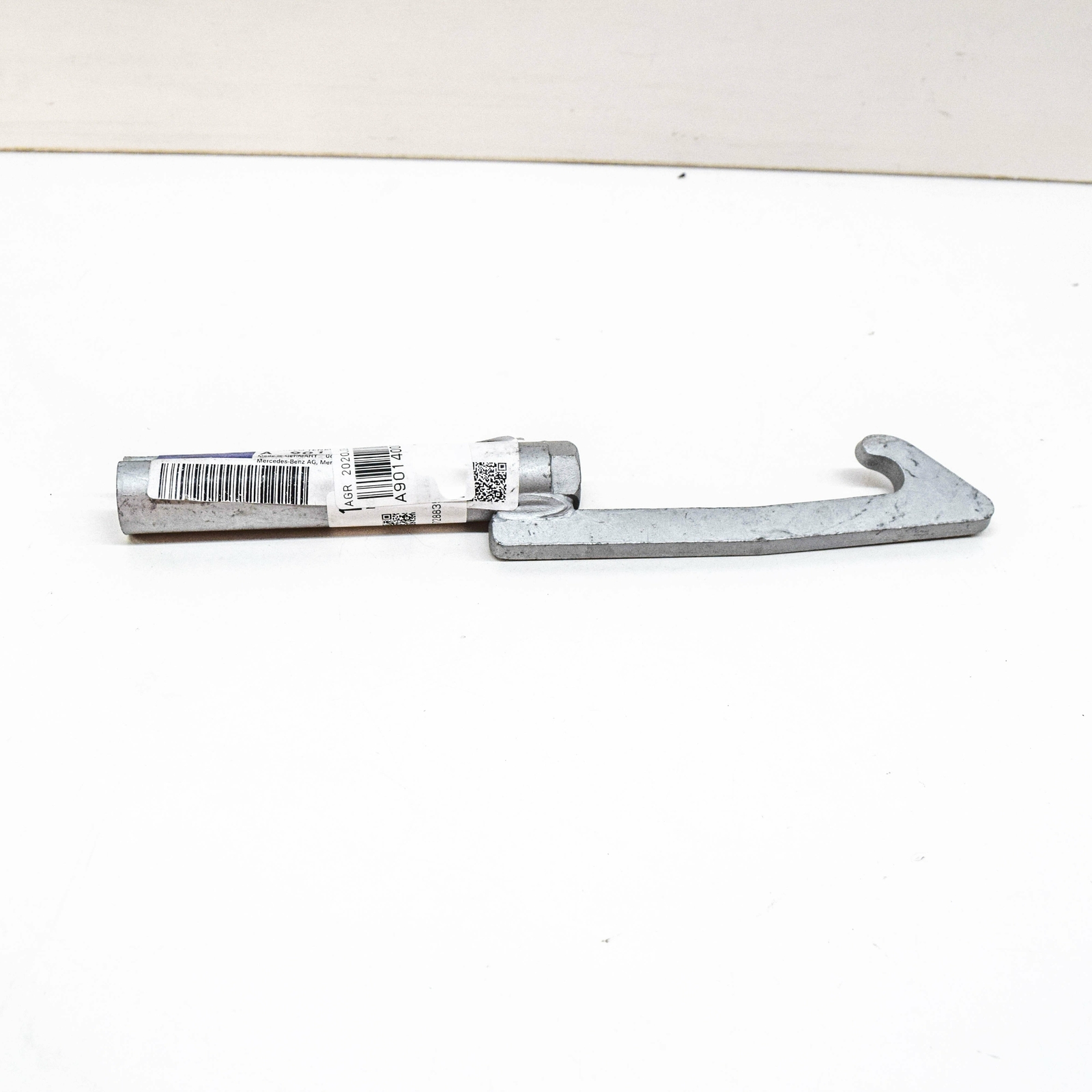 NEW MB SPRINTER 903 SPARE WHEEL CARRIER CLAMPING SCREW HOOK