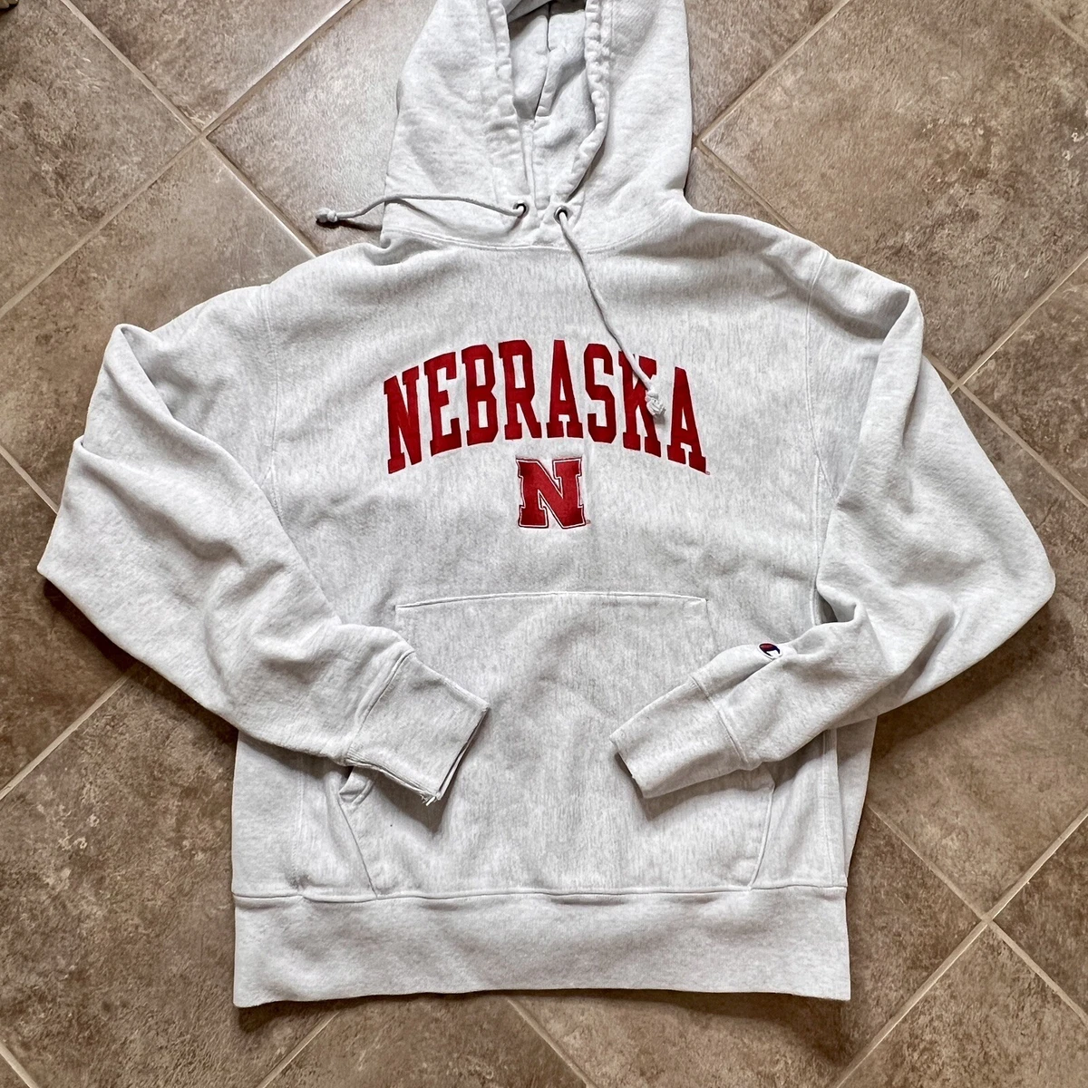Champion Menu0026#039;s NEBRASKA Huskers Reverse Weave Hoodie Size Medium | eBay