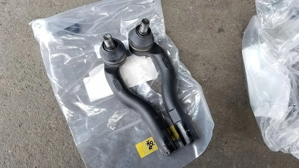 Par de barras de amarre exteriores izquierda y derecha OEM genuino Toyota Lexus SC430 GS300 GS400 Foto 3 de 3