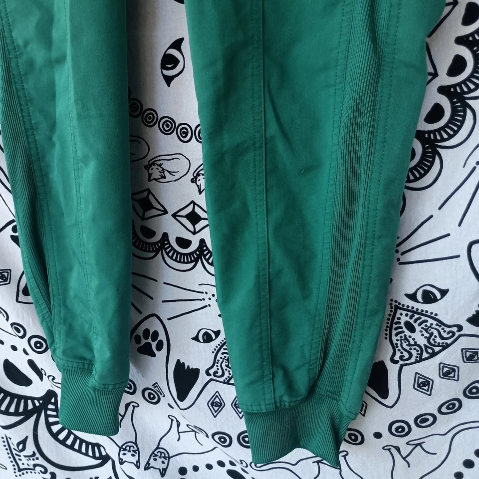 Pantalones Médicos Dickies Hunter Verde Talla Pequeña Foto 2 de 4