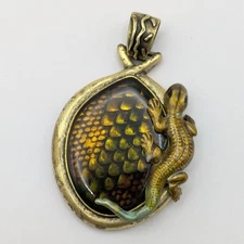 Chico's Signed Large Oval Lizard Gecko Pendant Scale Enamel Design Pendant