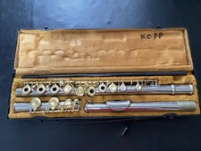 MARCUS MARTINI GOLD PLATE FLUTE SEALS TESTED AND WORKS 100%  + CASE