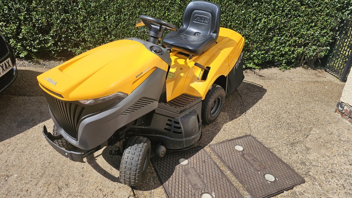 Stiga Estate 5102 HW Ride On Mower 2021 Year Honda Engine
