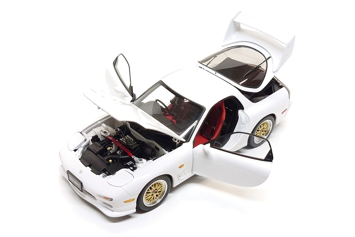 オートアートマツダRX-7 (FD) Tuned Version ミニカー AUTOart 1:18 Mazda efini RX-7 (FD) Tuned Version in Pure