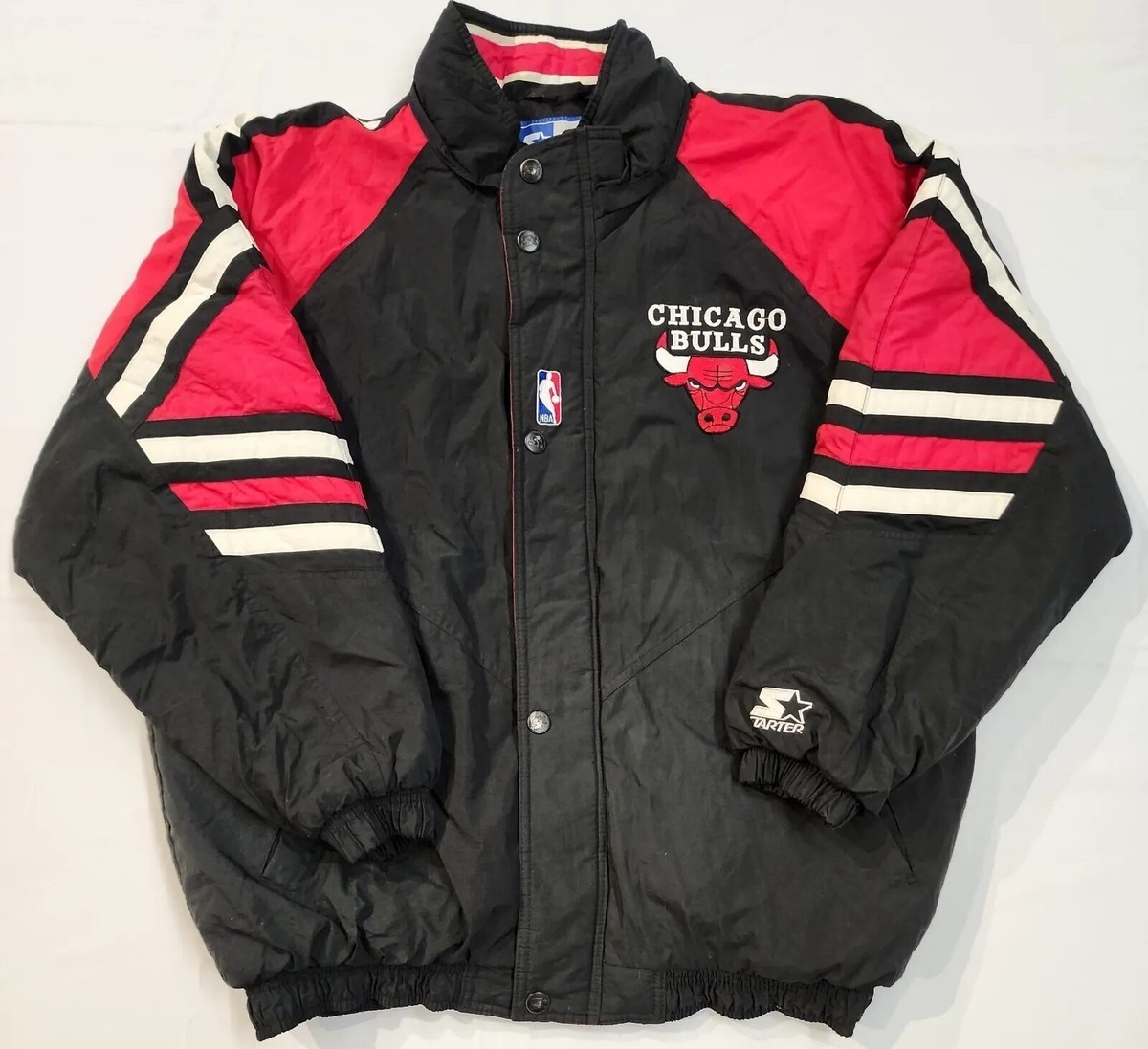 Vtg 90's Starter Zip Red & Black Chicago Bulls Puffer Style Vtg 90's Starter Zip Red & Black Chicago Bulls Puffer Style