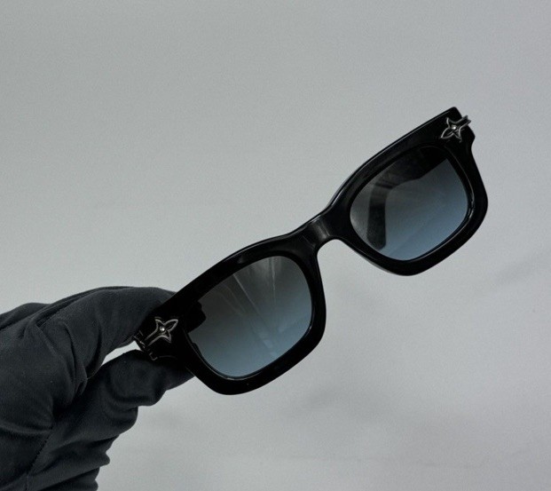 Louis Vuitton x Pharrell - Arabesque Sunglasses Z2529U | eBay