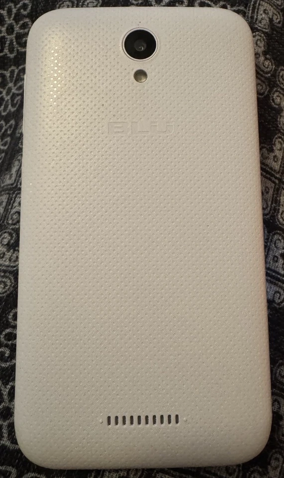 Blu Studio J1 (Unlocked) Black Smartphone 8GB Fast Ship Very Good Used - Image 3 of 3