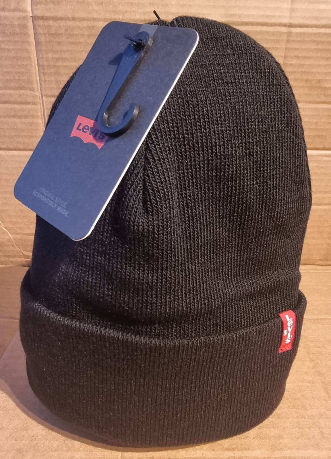 Levi's Black Beanie, Slouchy with Red Tag Label - Onesize - New with Tags