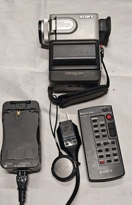 Sony Handycam DCR-PC7 NTSC Mini DV Camcorder W/Charger Battery Working Free S/H