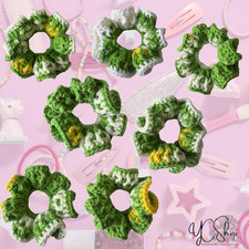 Handmade-Crochet Scrunchie. Daisy Flower Patch Color.