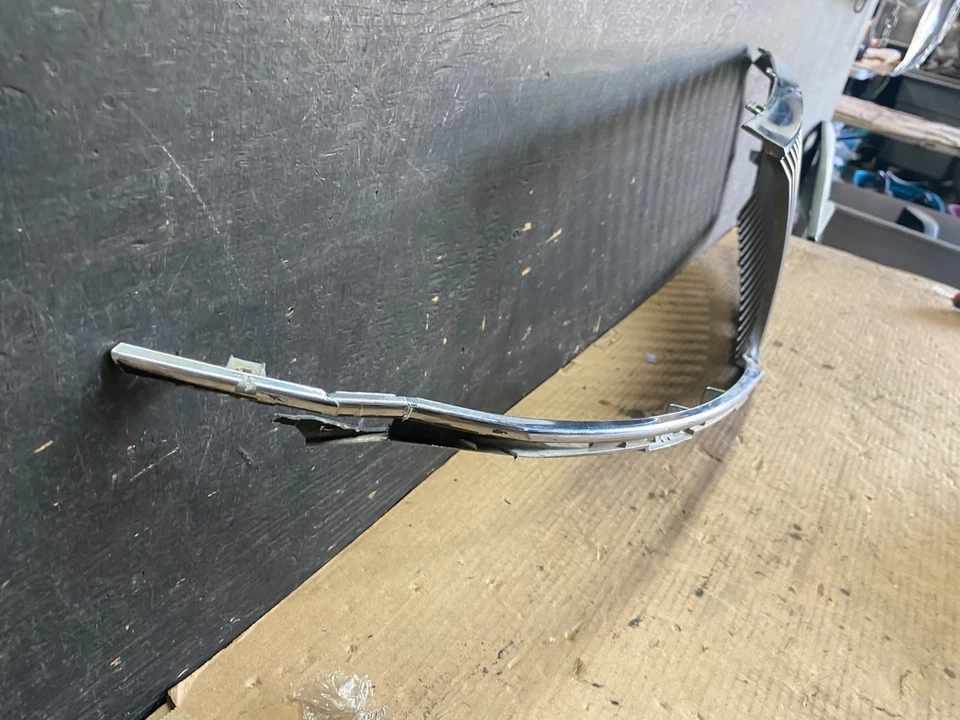 Parrilla lateral del pasajero derecho Lincoln MKT 2013 a 2016 OEM P0194 DG Foto 3 de 4