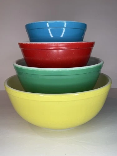 Set Of 4 Vintage PYREX Primary Colors Nesting Mixing Bowls