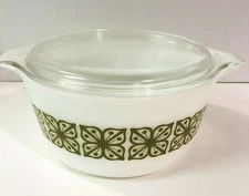 VTG 1968 to 1972 Pyrex Verde Green Round Casserole Glass Lid 474 B Flowers USA