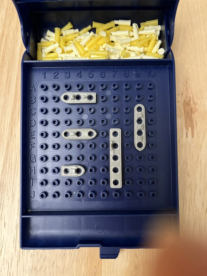 Vintage 1986 Travel Battleship Game Milton Bradley Includes Box Complete Rare - Image 4 of 4