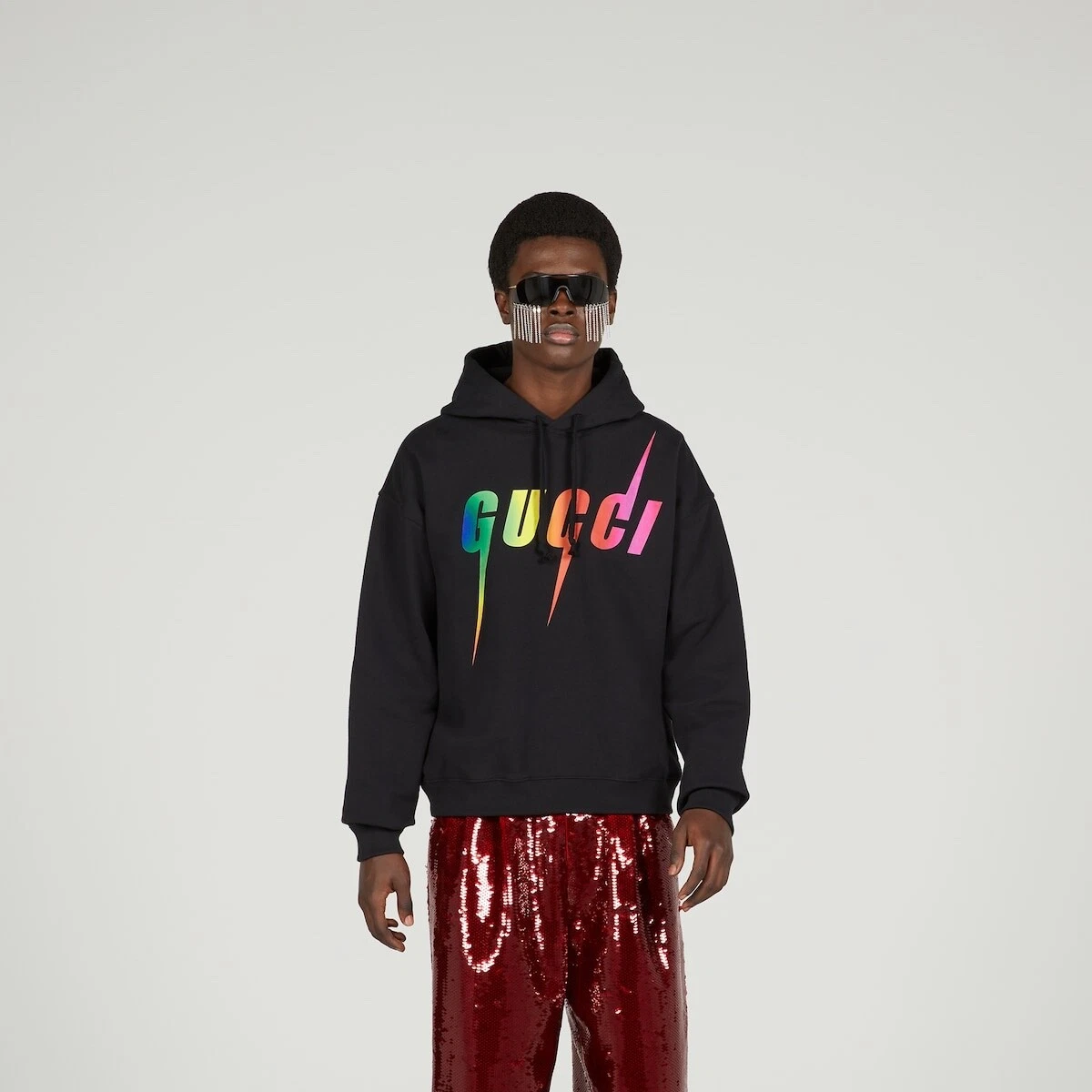 Felpa nera con cappuccio taglia M Gucci Blade stampa arcobaleno