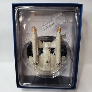 Star Trek Starship Collection #44 UES Intrepid Starship Eaglemoss